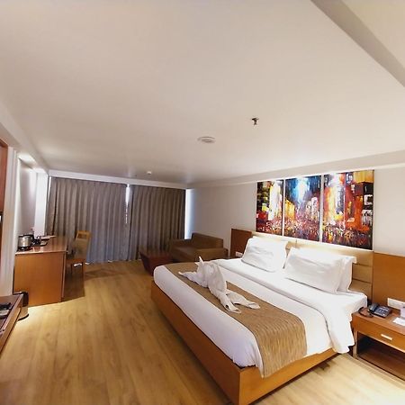 Ymca International Centre Otel Amhedabad Dış mekan fotoğraf