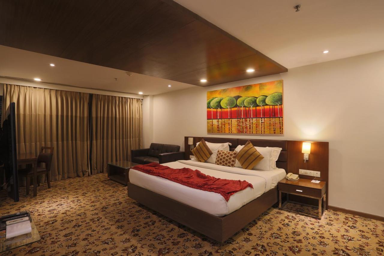 Ymca International Centre Otel Amhedabad Dış mekan fotoğraf