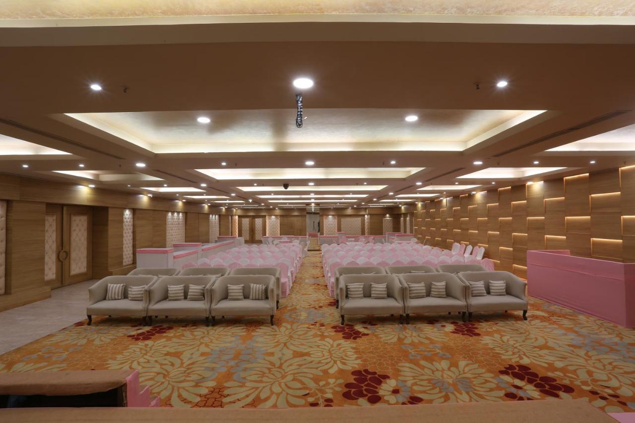 Ymca International Centre Otel Amhedabad Dış mekan fotoğraf