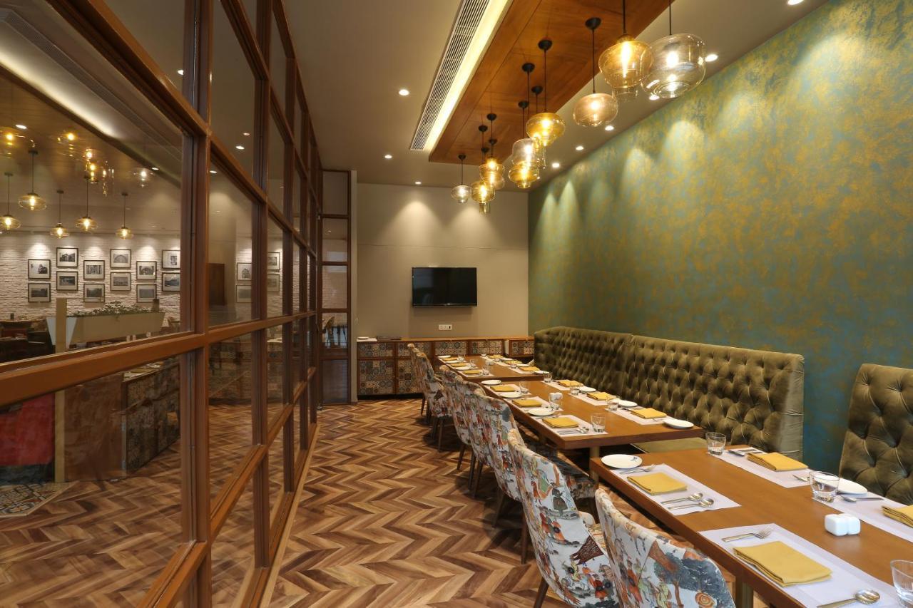 Ymca International Centre Otel Amhedabad Dış mekan fotoğraf