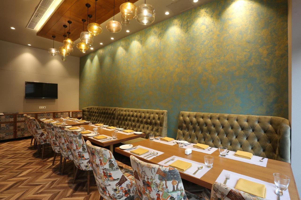 Ymca International Centre Otel Amhedabad Dış mekan fotoğraf