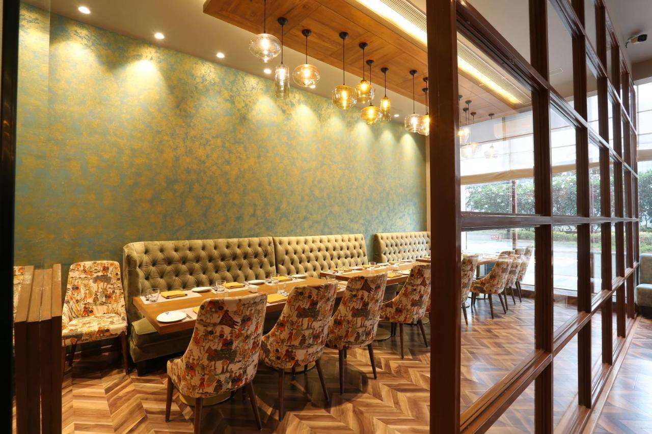 Ymca International Centre Otel Amhedabad Dış mekan fotoğraf