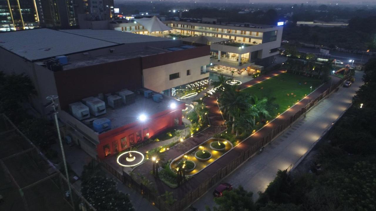 Ymca International Centre Otel Amhedabad Dış mekan fotoğraf