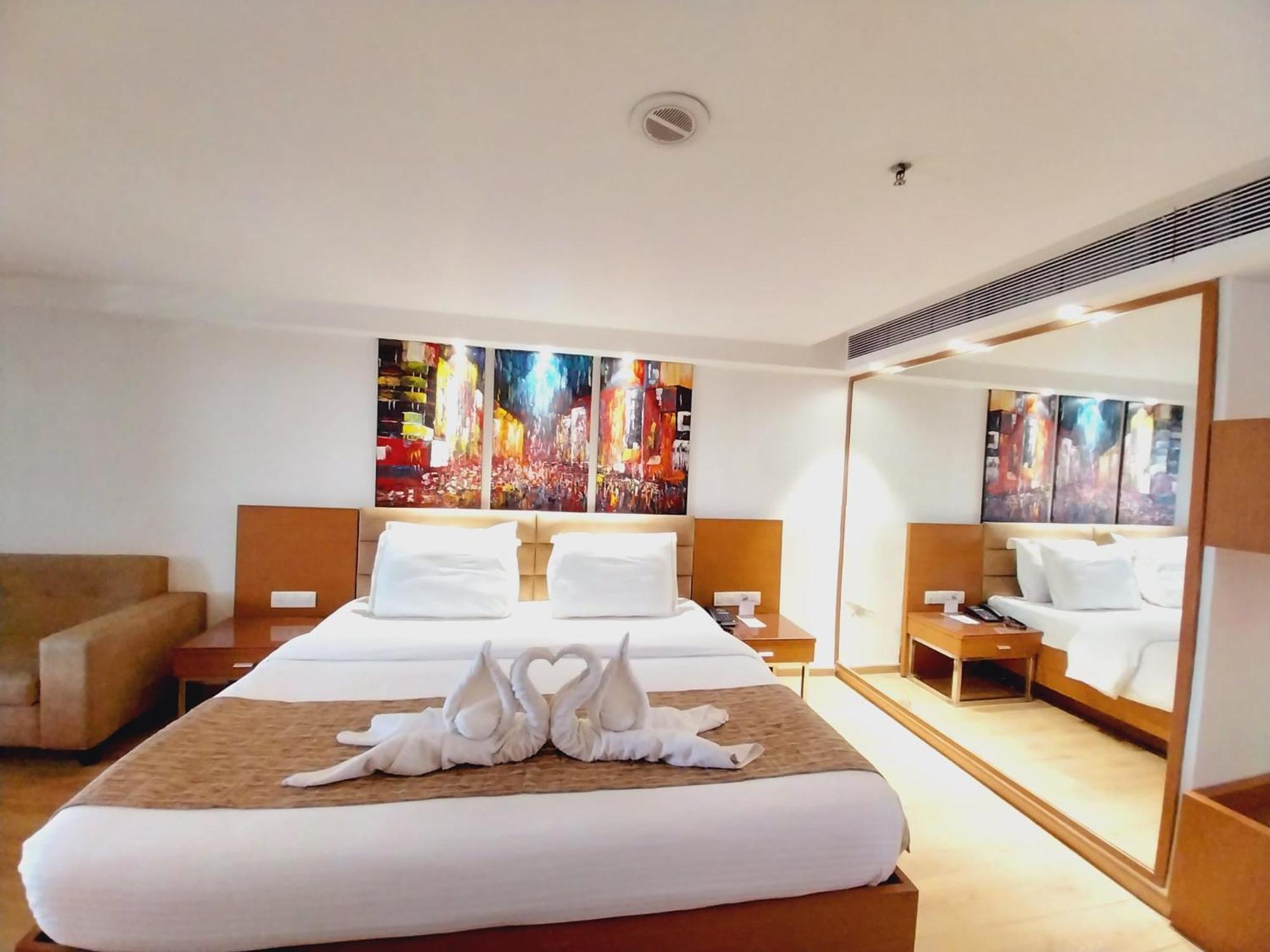 Ymca International Centre Otel Amhedabad Dış mekan fotoğraf